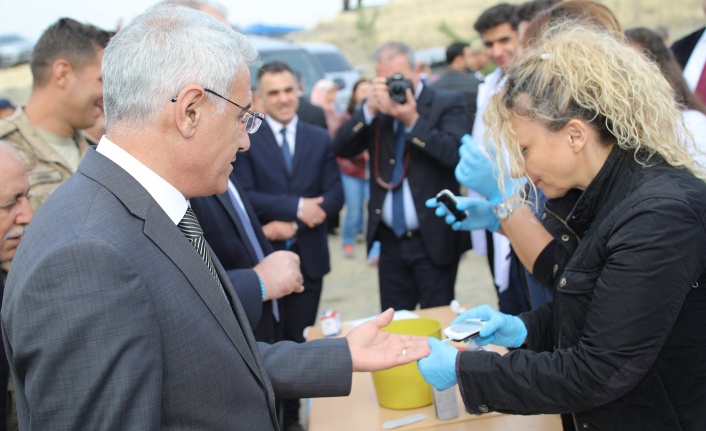 Başkan Güder, Diyabet Günü Dolayısıyla  Çocuklarla Fidan Dikti