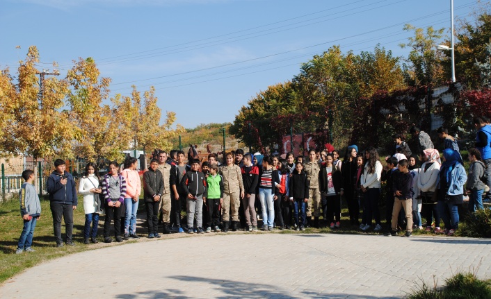 Öğrencilere Jandarma'dan Gezi programı