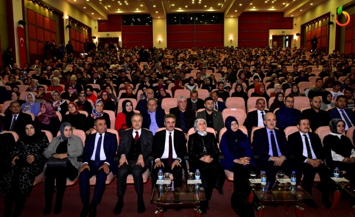"Türkiye'yi Geleceğe Taşımak" Konulu Konferansve STK’larla Toplantı Düzenlendi