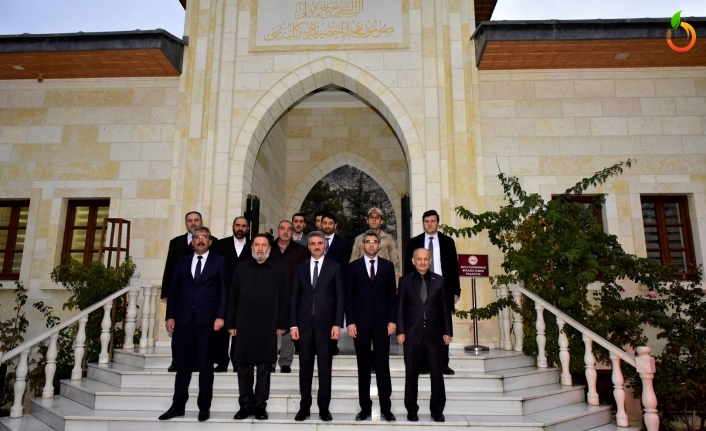 Vali Baruş Darende’de Kurum Yetkilileri ve Muhtarlarla Toplantı