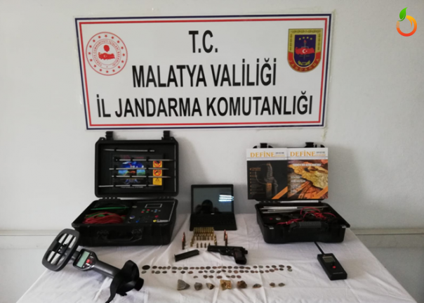Jandarma'da şüpheli araçta yeraltı tarama sistemi cihazı yakaladı