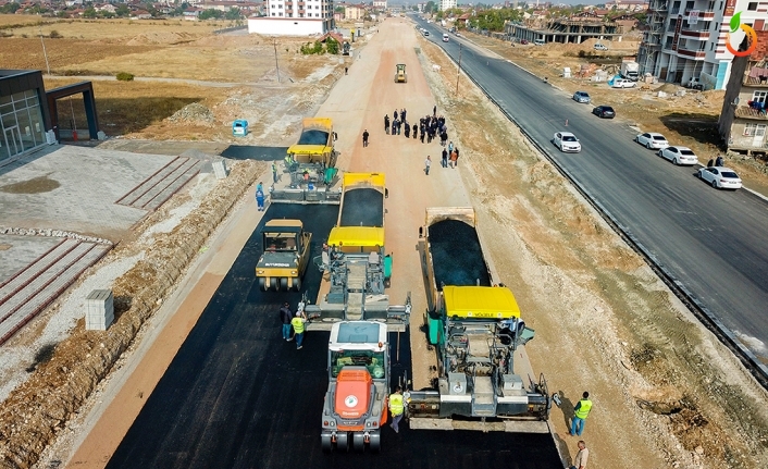 Büyükşehir Belediyesi 403 Km Asfalt Yapmış