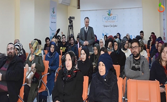 Yeşilyurt'un Seminerine Yoğun İlgi