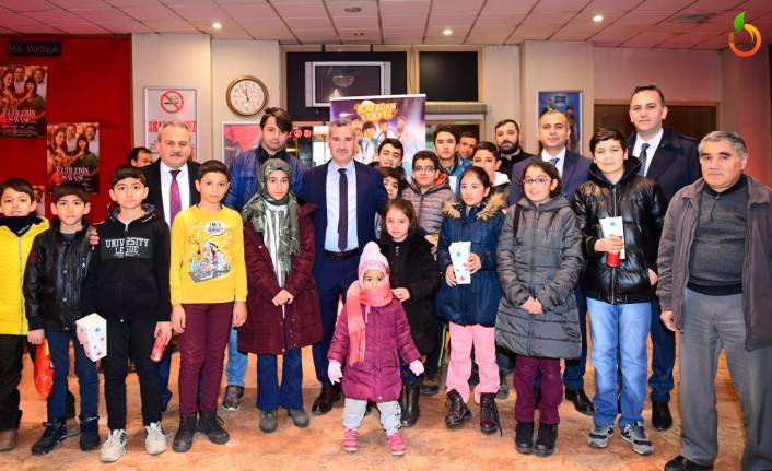 Başkan Çınar'dan Çocuklara Bir Karne Hediyesi Daha