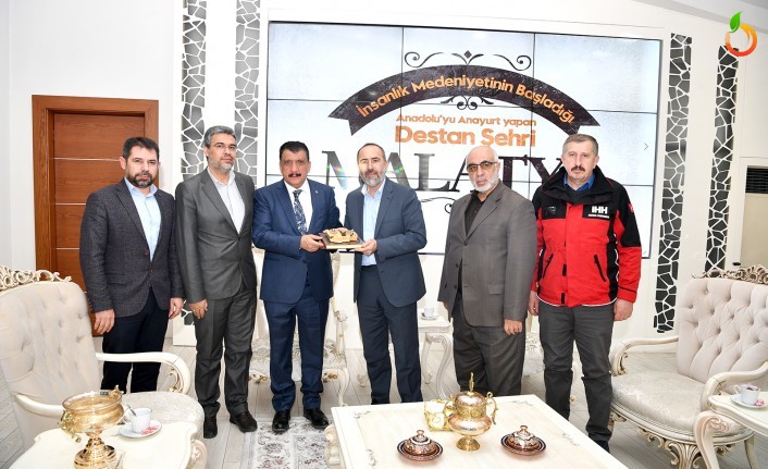 İHH Vakfı Yöneticilerinden Başkan Gürkan'a Ziyaret