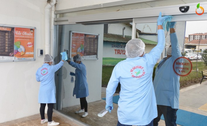 Yeşilyurt Belediyesi'nden hizmet binalarında dezenfekte çalışması