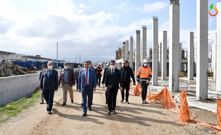 Başkan Gürkan, Malatya Kuru Kayısı Lisanslı Depoculuk ve Borsası Projesi inşaat çalışmalarını inceledi