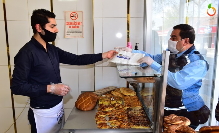 Malatya Büyükşehir Belediyesi’nden Fırıncılara Maske Dağıtımı