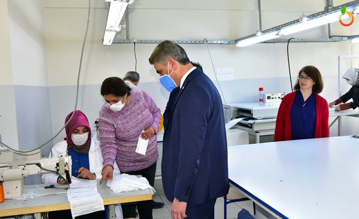 Vali Baruş Maske Üretimini İnceledi