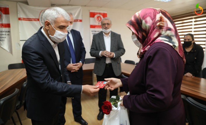 Başkan Güder, Yetim Anneleri Unutmadı