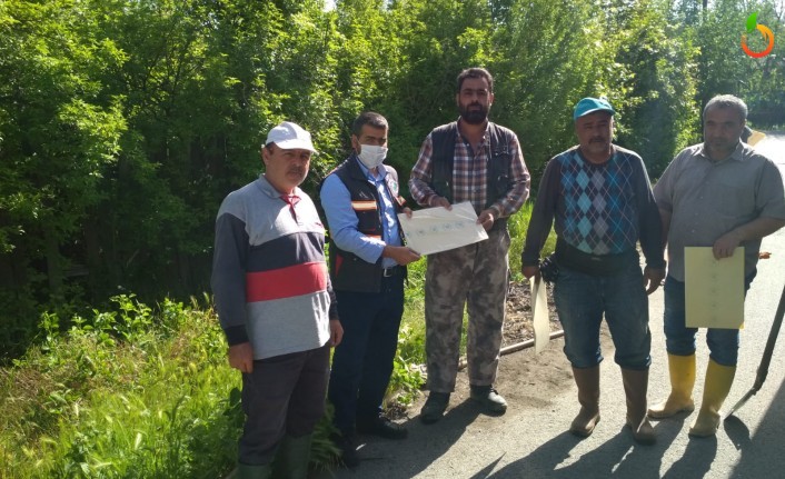 Çiftçilere Sarı Yapışkan Tuzak Hediye Edilildi