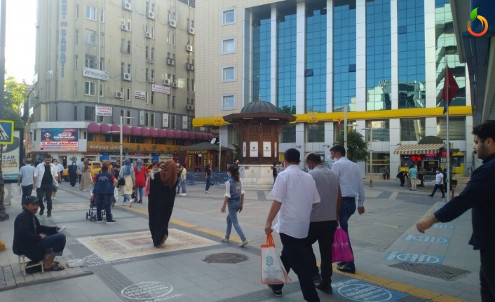 Kısıtlama Sonrası Malatya'da cadde ve sokaklarda yoğunluk