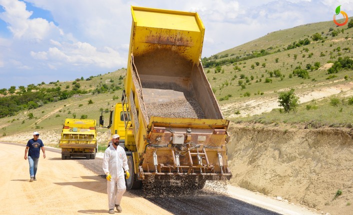 Başkan Gürkan, İlçelerin Yol Sorununu Ortadan Kaldırıyor