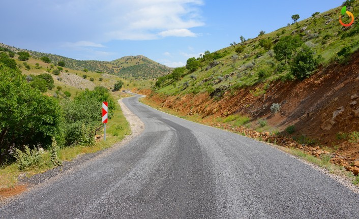 Büyükşehir Belediyesi yolları standartlara uygun hale getiriyor