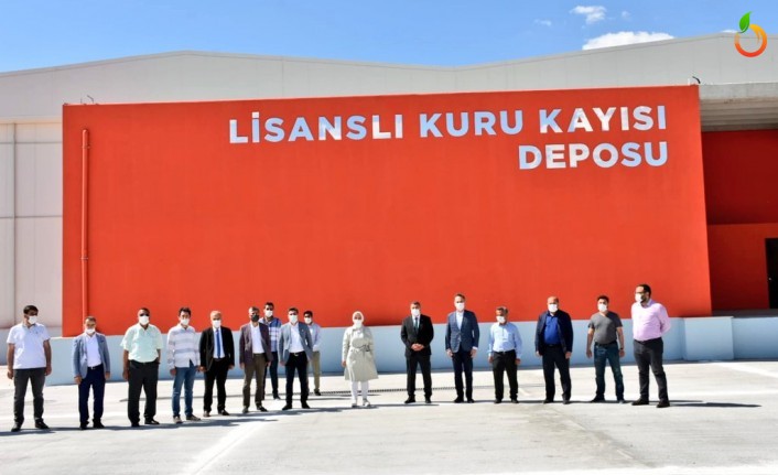 'Lisanslı Kuru Kayısı Deposu elimizi daha güçlendirecek'