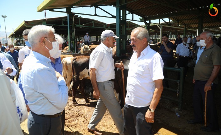 Başkan Güder, Hayvan yetiştiricilerinin taleplerini dinledi