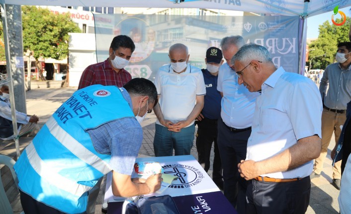 Başkan Güder, Kurban Bağışında Bulundu