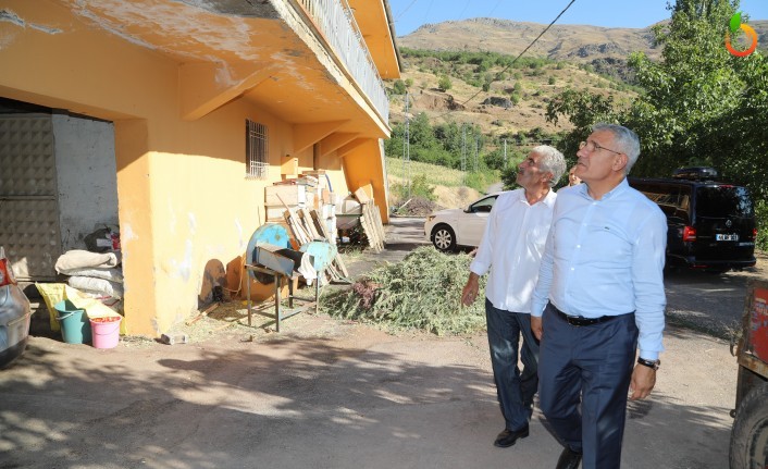 Başkan Güder Depremzede Aileleri Ziyaret Etti