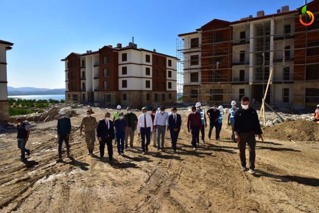 Kale ve Battalgazi İlçelerinde Deprem Konutları İncelendi