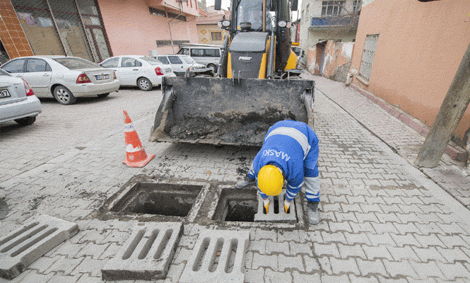 MASKİ Yağmur Suyu Hatlarını Temizleniyor