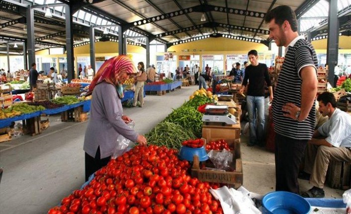 Malatya'da Pazar Yerlerinde Sigara İçilmesi Yasaklandı