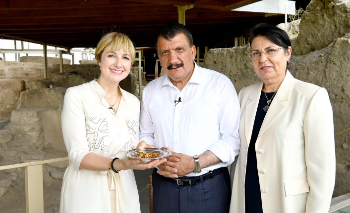 Başkan Gürkan, Tv Programında Malatya Tarihini Ve Mutfak Lezzetlerini Tanıttı