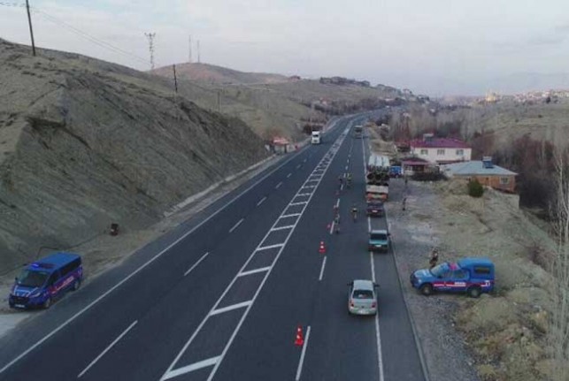 Malatya'da Çeşitli Suçlardan Aranan 76 Şahıs Yakalandı