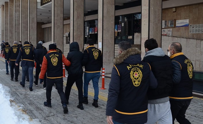 Malatya Polisinden Eş Zamanlı Eskort Sitesi Operasyonu