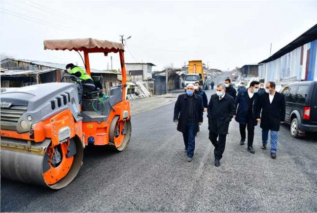 Yeşilyut'ta  Yollar Modern Ve Konforlu Hale Getiriliyor