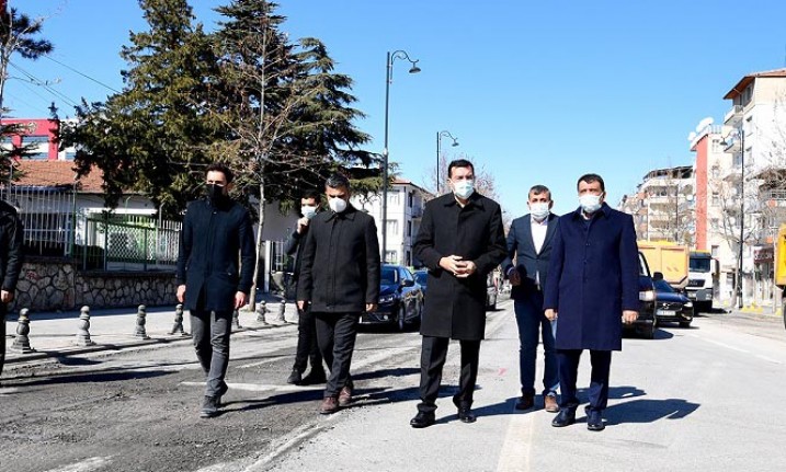 Başkan Gürkan, İstasyon Caddesi’ndeki Genişletme Çalışmalarını İnceledi