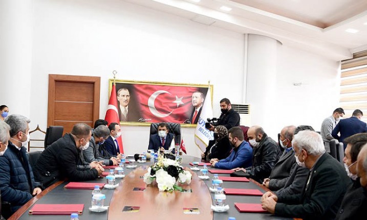 Gürkan, Akçadağ Dayanışma Derneği’ni Makamında Kabul Etti