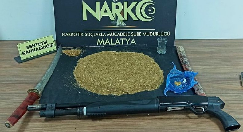 Malatya'da Kılıç, Silah, Bonzai, ve Kaçak İçki Ele Geçti