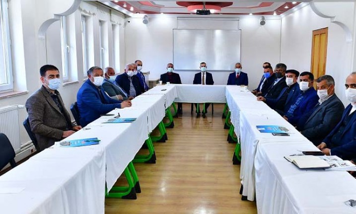 Başkan Çınar, Muhtarlarla Grup Toplantısı Yaptı