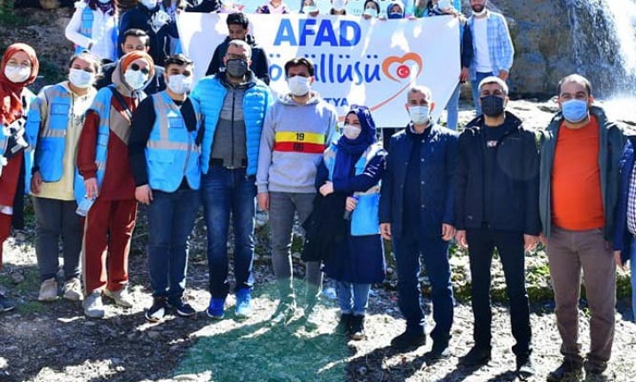 Çınar, 'Kitap okuyalım, bol bol yürüyüş yapalım'