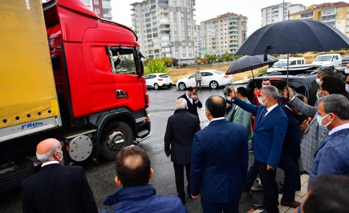 Yeşilyurt'un Yardımı Depremzede Gülay Yaşar'ı Duygulandırdı