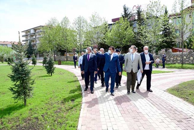 Başkan Gürkan Özalper Bölge Parkında İncelemelerde Bulundu