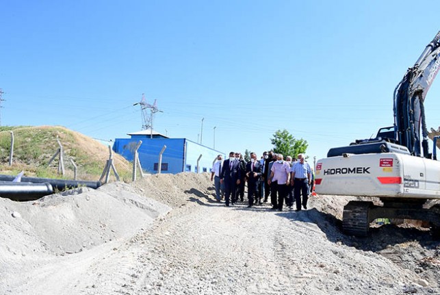 Büyükşehir Belediyesi Hizmet Ve Yatırımlarına Devam Ediyor