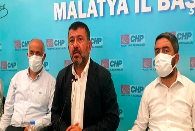 Ağbaba, Malatyaspor’a siyaset sokanlar Malatya’ya ihanet ediyor!