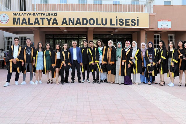 Başkan Güder, Öğrencilerin Heyecanına Ortak Oldu