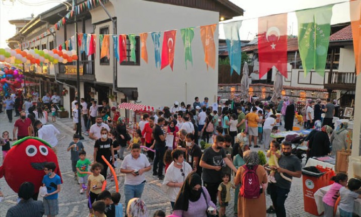 Tarihi Yeşilyurt Konaklarında Heyecanlı Ve Coşku Dolu Anlar Yaşandı 