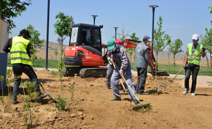 Yeşilyurt’ta Ferah, Yeşil Ve Güzel Alanların Sayısı Hızla Artıyor