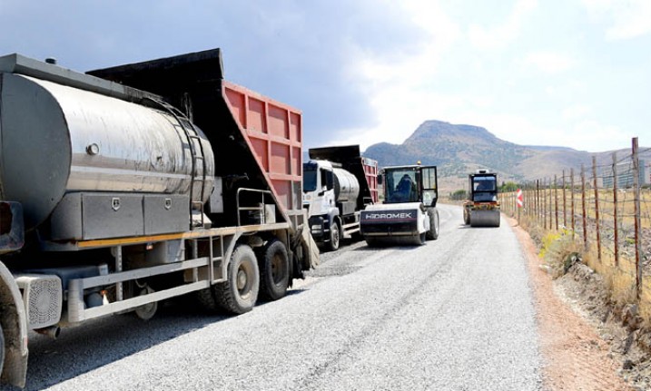 Bulgurlu Mahallesi'nin Yolu Yenileniyor