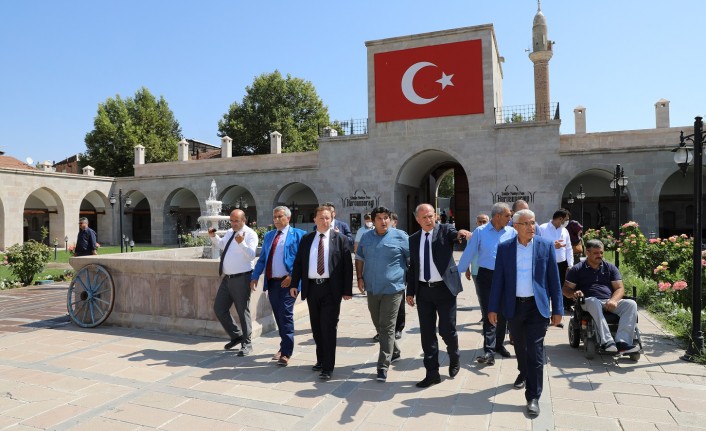 Başkan Güder, Balıkesir’den Gelen Misafirleri Tarihi Mekanlarda Ağırladı