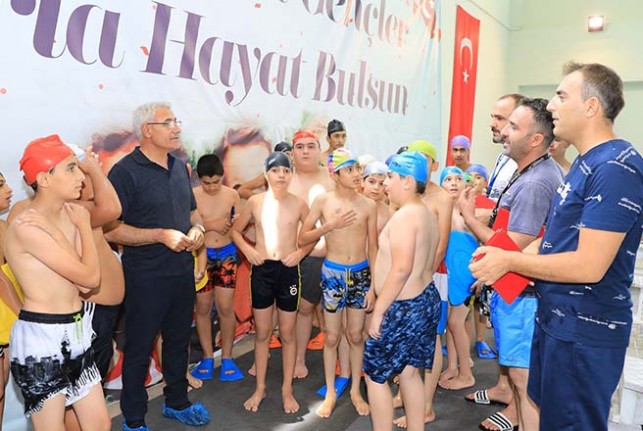 Battalgazi’deki Yüzme Kursu Yoğun İlgi Görüyor