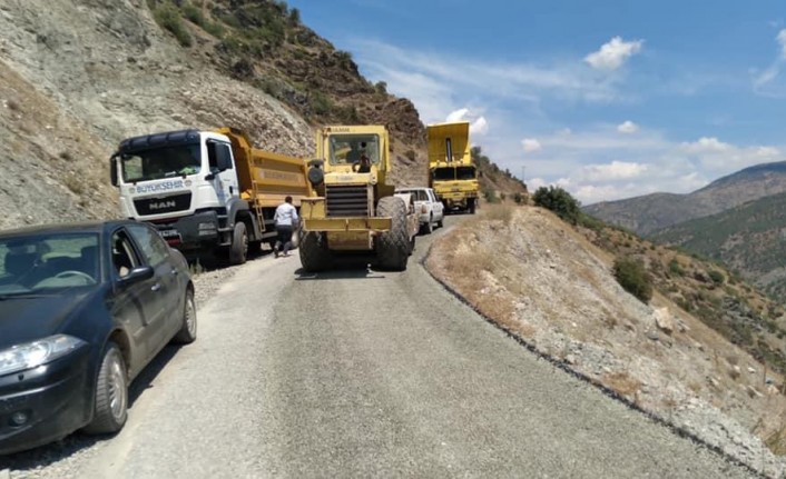 Doğanyol'da Asfalt Çalışmaları Sürüyor