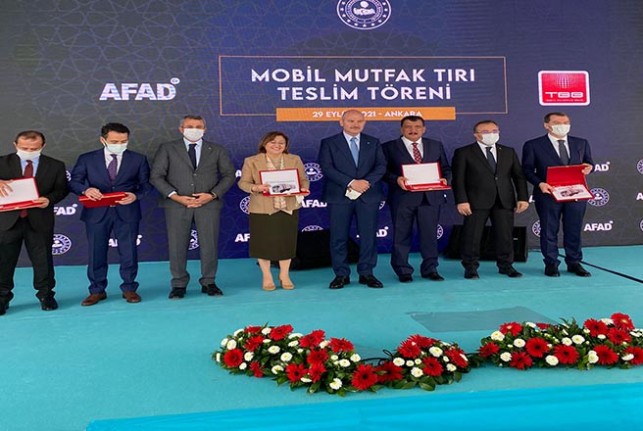 5 Adet Mobil Mutfak Tırından Biri Malatya Büyükşehir Belediyesi’ne Verildi