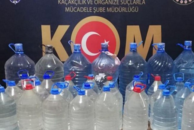 Malatya'da 460 litre el yapımı boğma rakı ele geçirildi