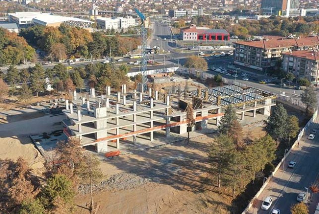 Yeşilyurt Belediyesi Yeni Hizmet Binası İnşaatı Devam Ediyor