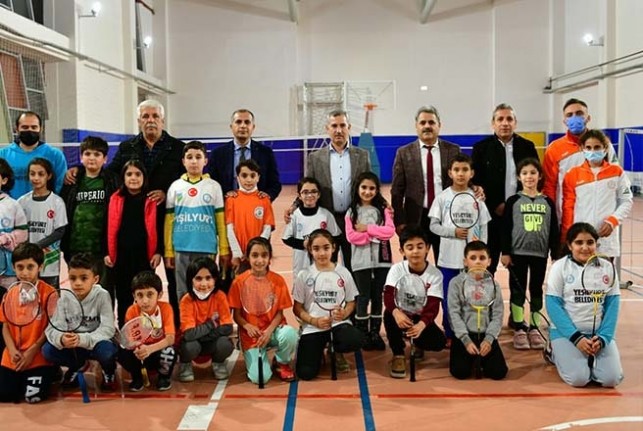 Badmintoncularımıza Türkiye Şampiyonasında Başarılar Dilerim