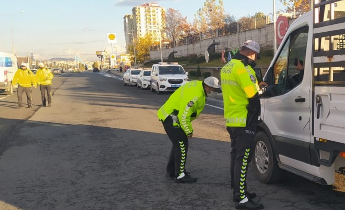 Kış lastiği denetimi yapıldı